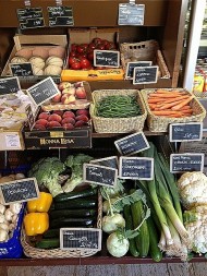 メゾン・フェルベールでは野菜も販売